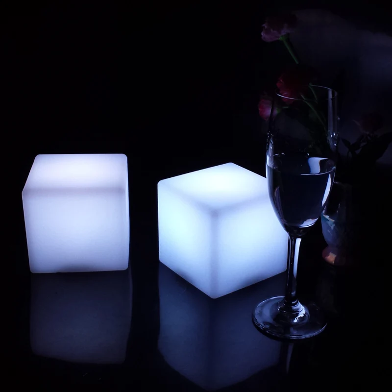 ABS Mat D10cm Lumina 7 Culori Schimbare LED-uri Lămpi de Masă de Bar Cube Scaun Pentru Casa Mobilier de Transport Gratuit Dropshipping 1 buc/Lot